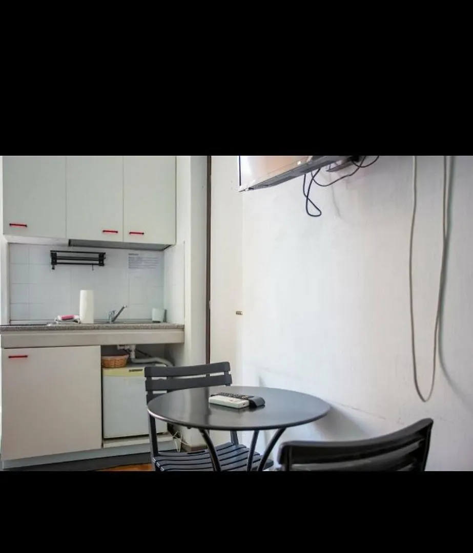 Rome Holiday Apartment 25
