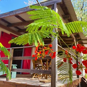 Bungalow De Charme , à Proximité De La Plage Appartement Capesterre